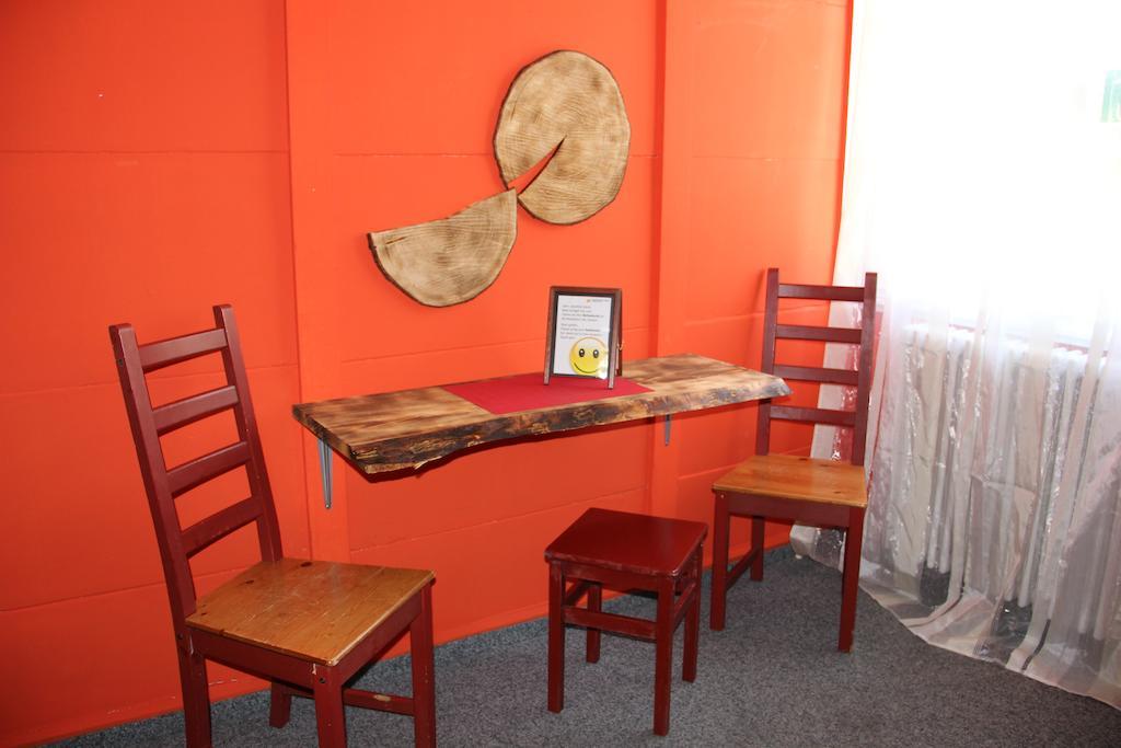 Downtown Lodge Hostel - Unique Simple Central Grindelwald Room photo